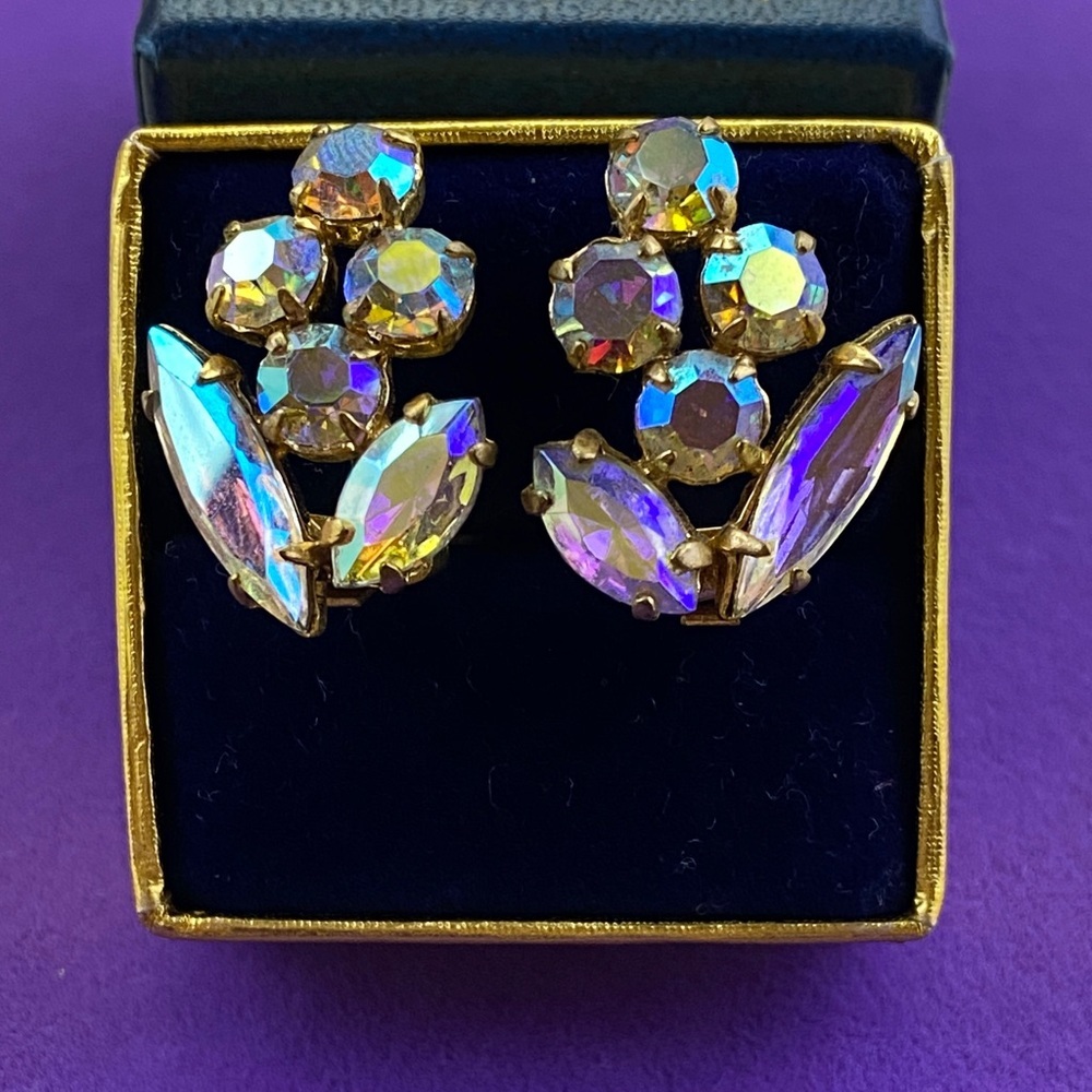 💛 Vintage Floral Aurora Borealis Crystal Clip On Earrings | Retro Glam